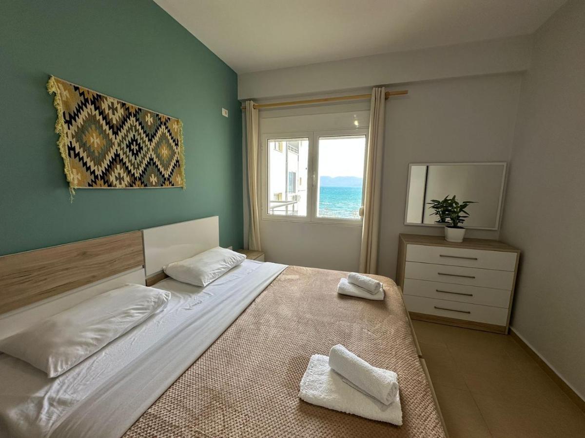 Trea Accomodations - On Private Beach With Sunbed & Umbrella Vlore Exterior photo